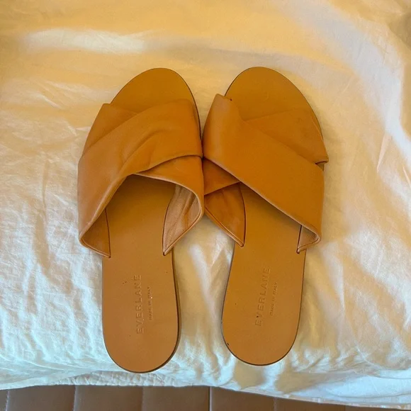 Everlane camel day crossover Sandal - Picture 3 of 5